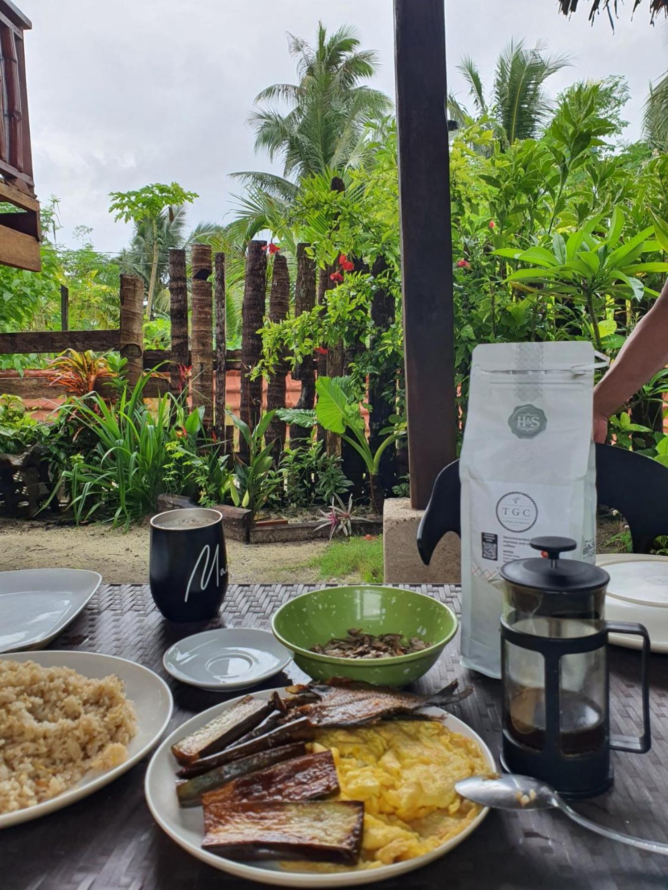 Bed and Breakfast Coleto Siargao San Isidro  Экстерьер фото